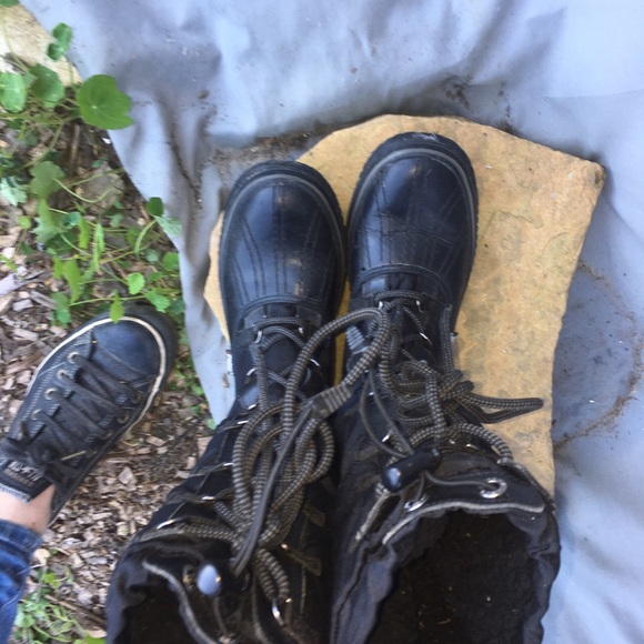 Waterproof Canadian Boots - Picture 8 of 8